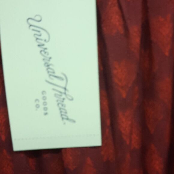 Red dress - Picture 4 of 4